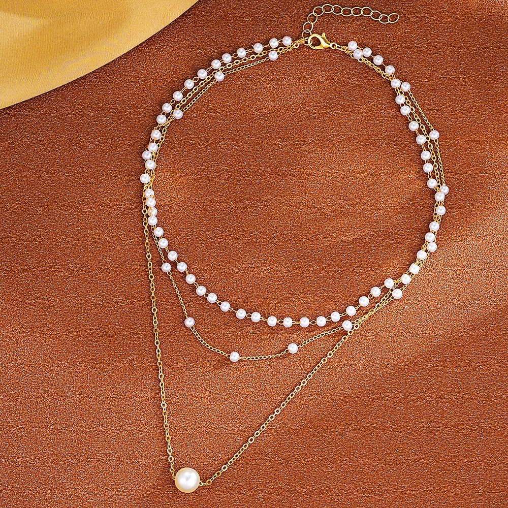 Women's Fashion Pearl Chain Light Luxury Temperament Pendants