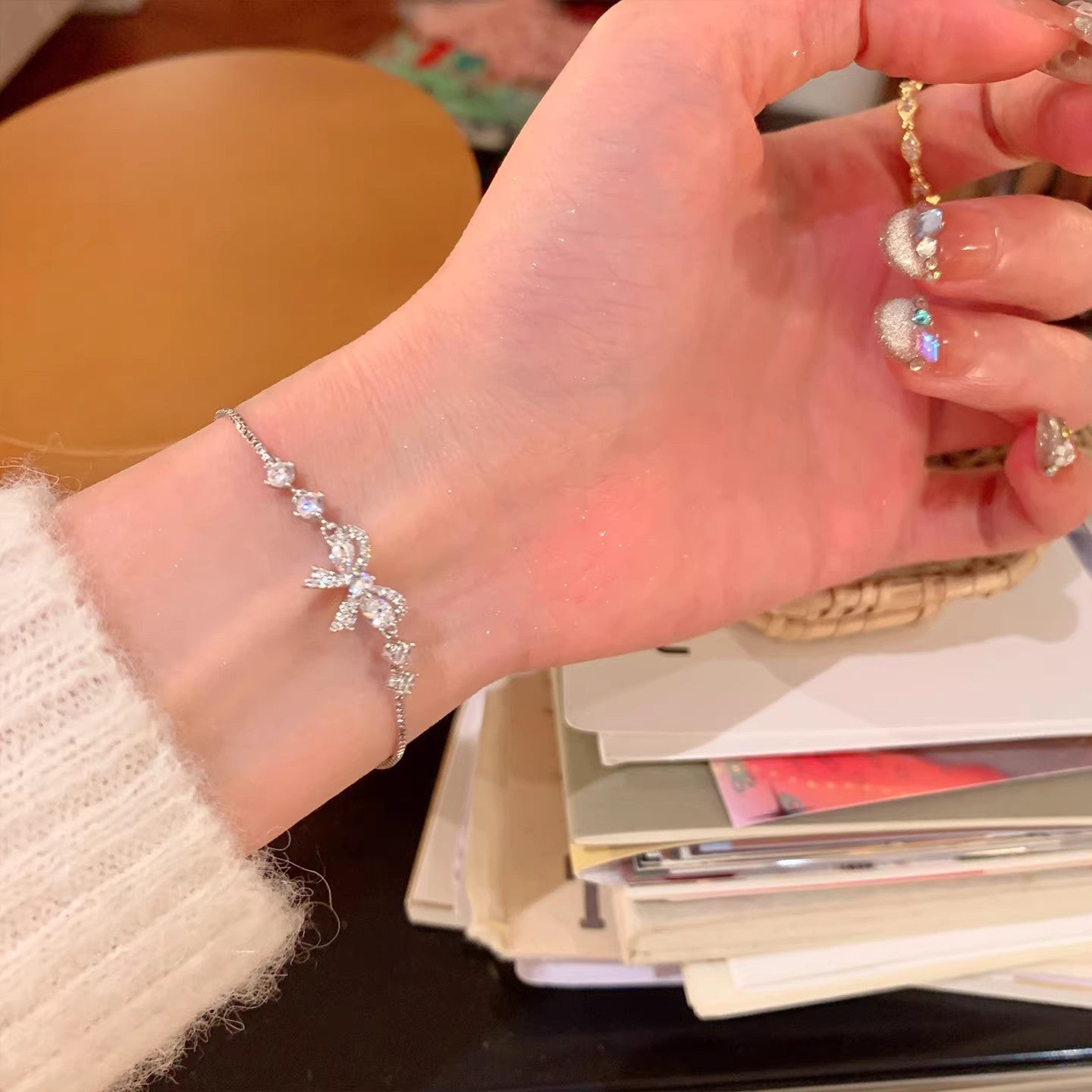Women's Style Rhinestone Bow Light Luxury High-grade Temperament Bracelets