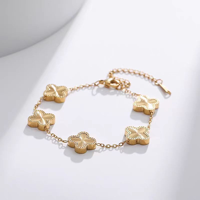 Women's Gold-plated Lucky Four-leaf Clover Fashion Flat Hand-made Bracelets