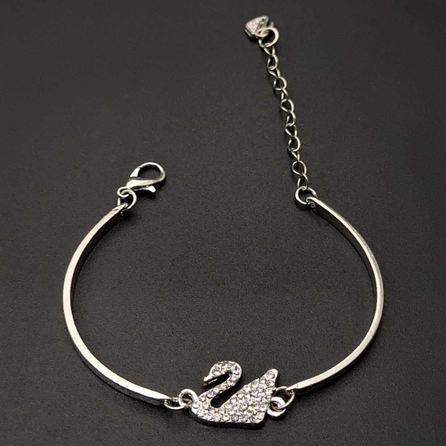 Women's Exquisite Fashion Swan Simple Diamond Design Bracelet