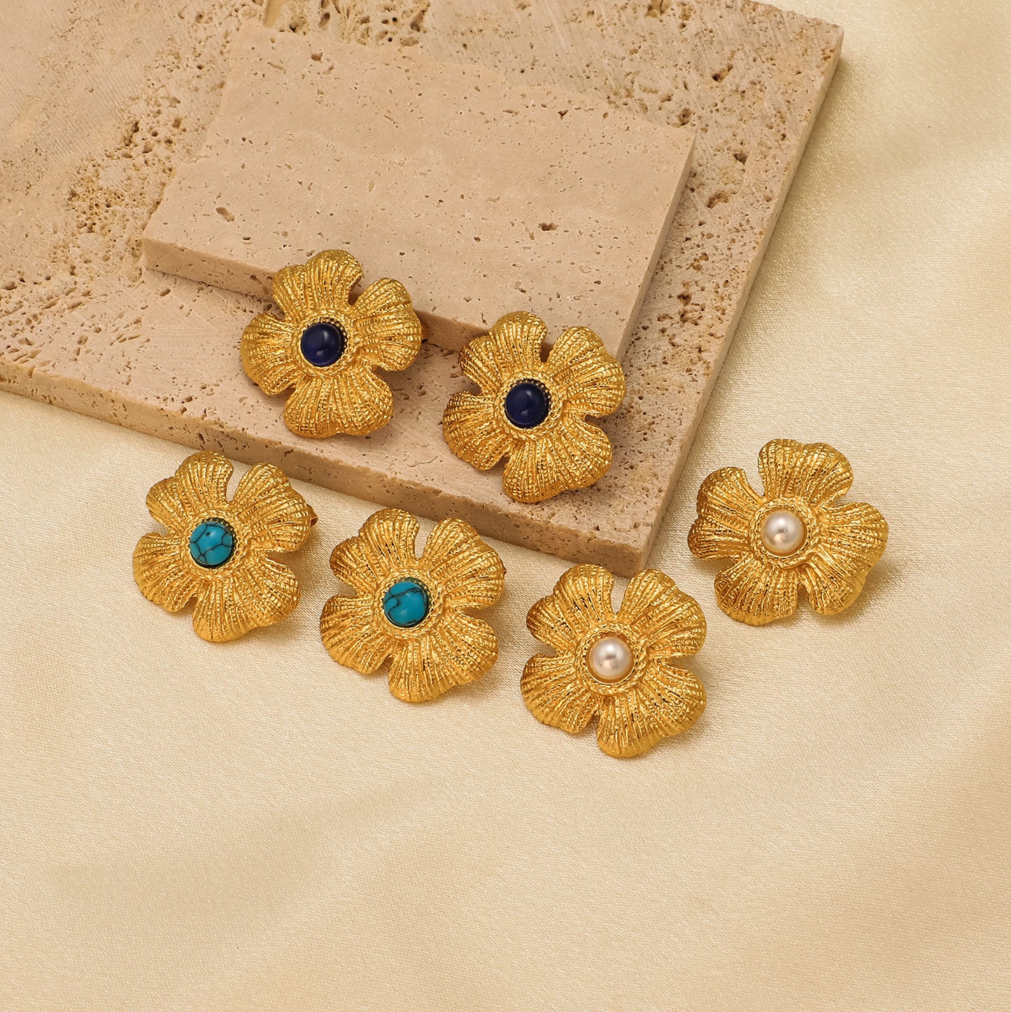 Gold-plated Titanium Classic Style Flower Inlaid Stud Earrings