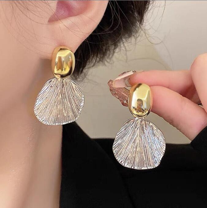 Women's Exaggerated High Sense Special Interest Light Luxury Earrings