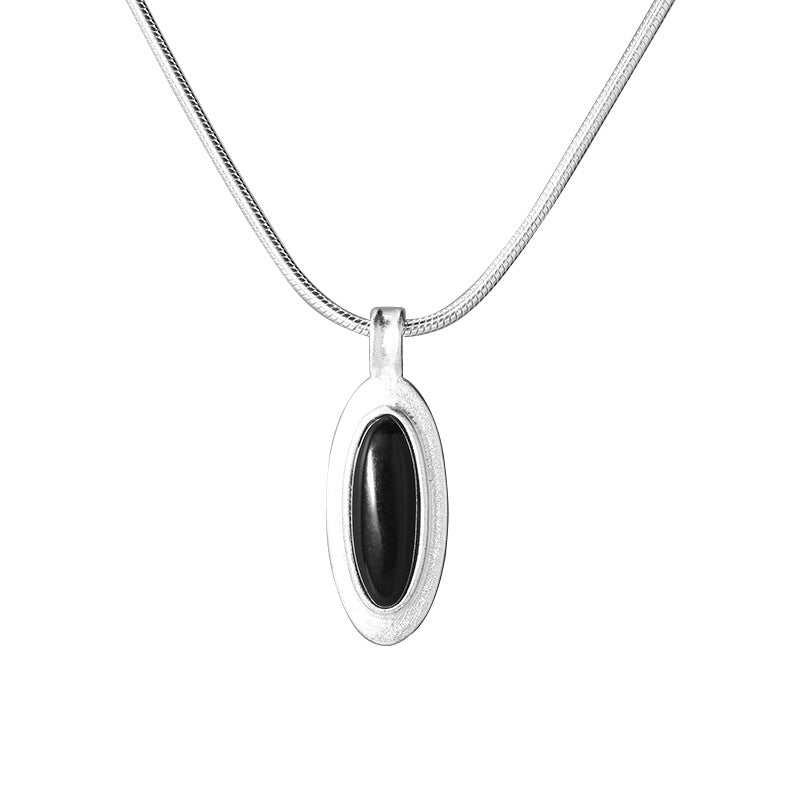 Women's Oval Black Agate Snake Bone Simple Classic Necklaces