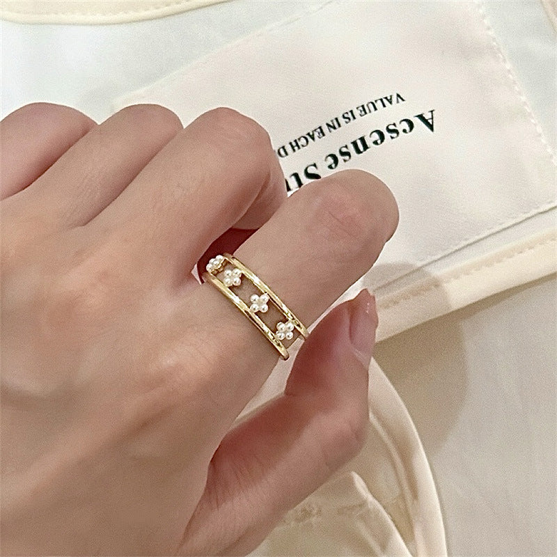 Simple Love Metal Female Light Luxury Minority Design Advanced Rings