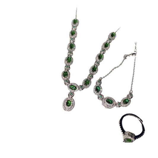 Women's Retro Fashion Suit Emerald Full Diamond Simple High Necklaces