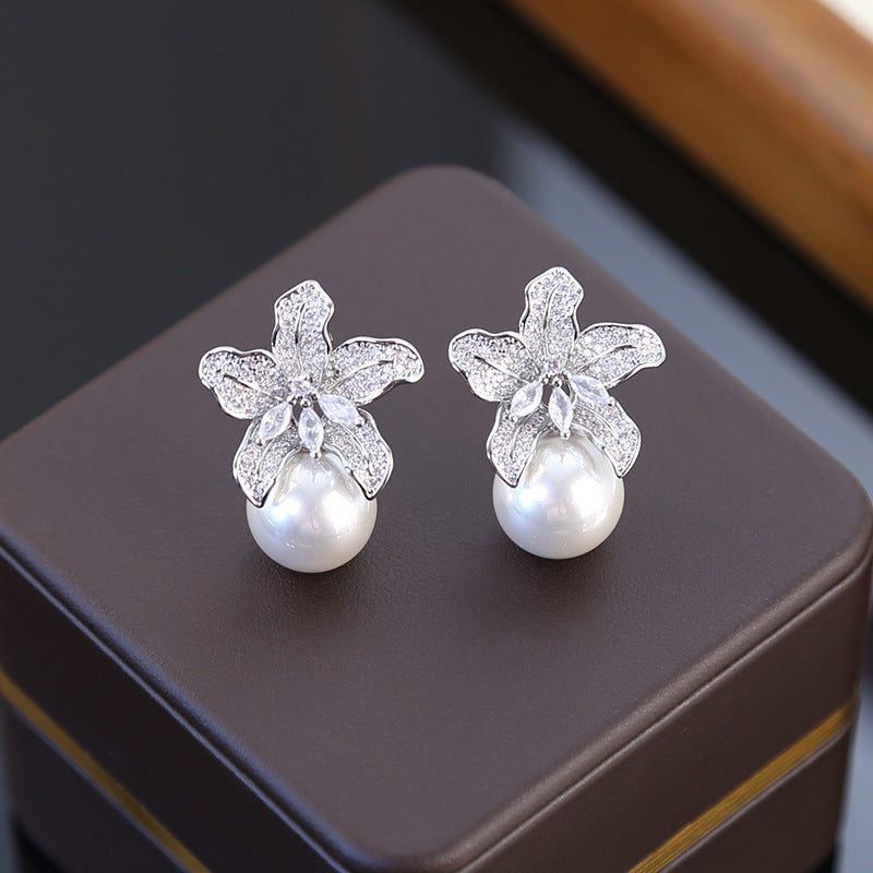 Women's Pearl Light Luxury High-grade Delicate Sier Earrings