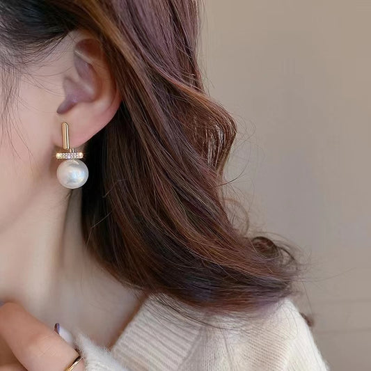 Light Luxury Pearl Female High Sense French Style Temperament Simple Earrings