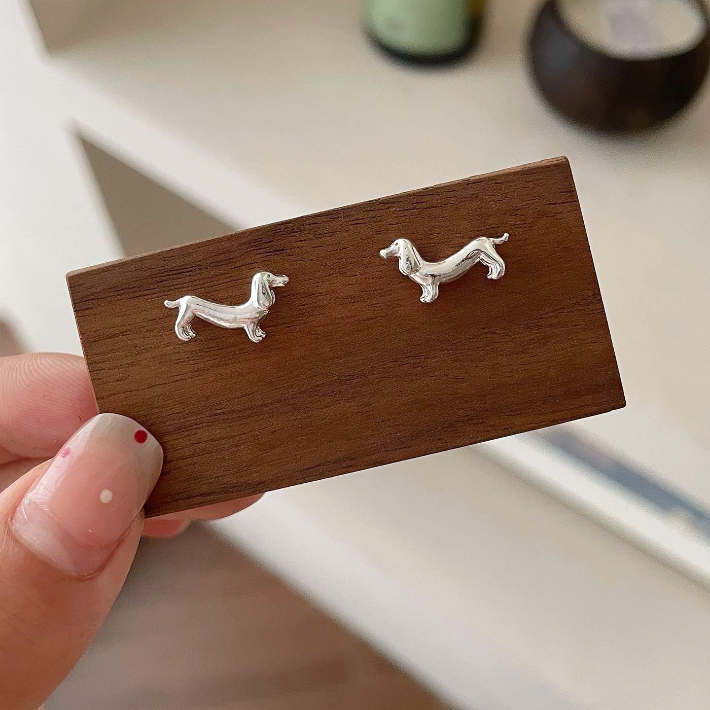 Sausage Dog Female Sier Needle Plain Earrings