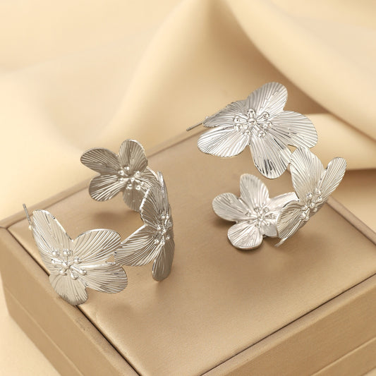 Women's Niche Metal Flower High Profile Fashion Vintage Rings