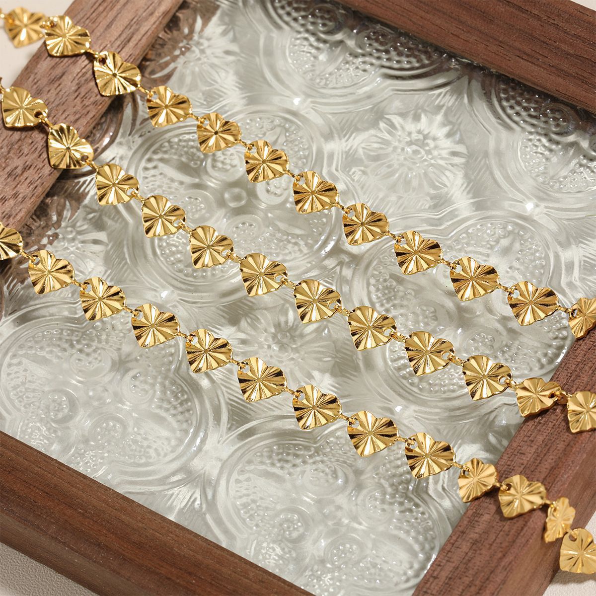 Temperament Entry Lux Female With Hearts Hollow Out Stitching Heart-shaped Bracelet