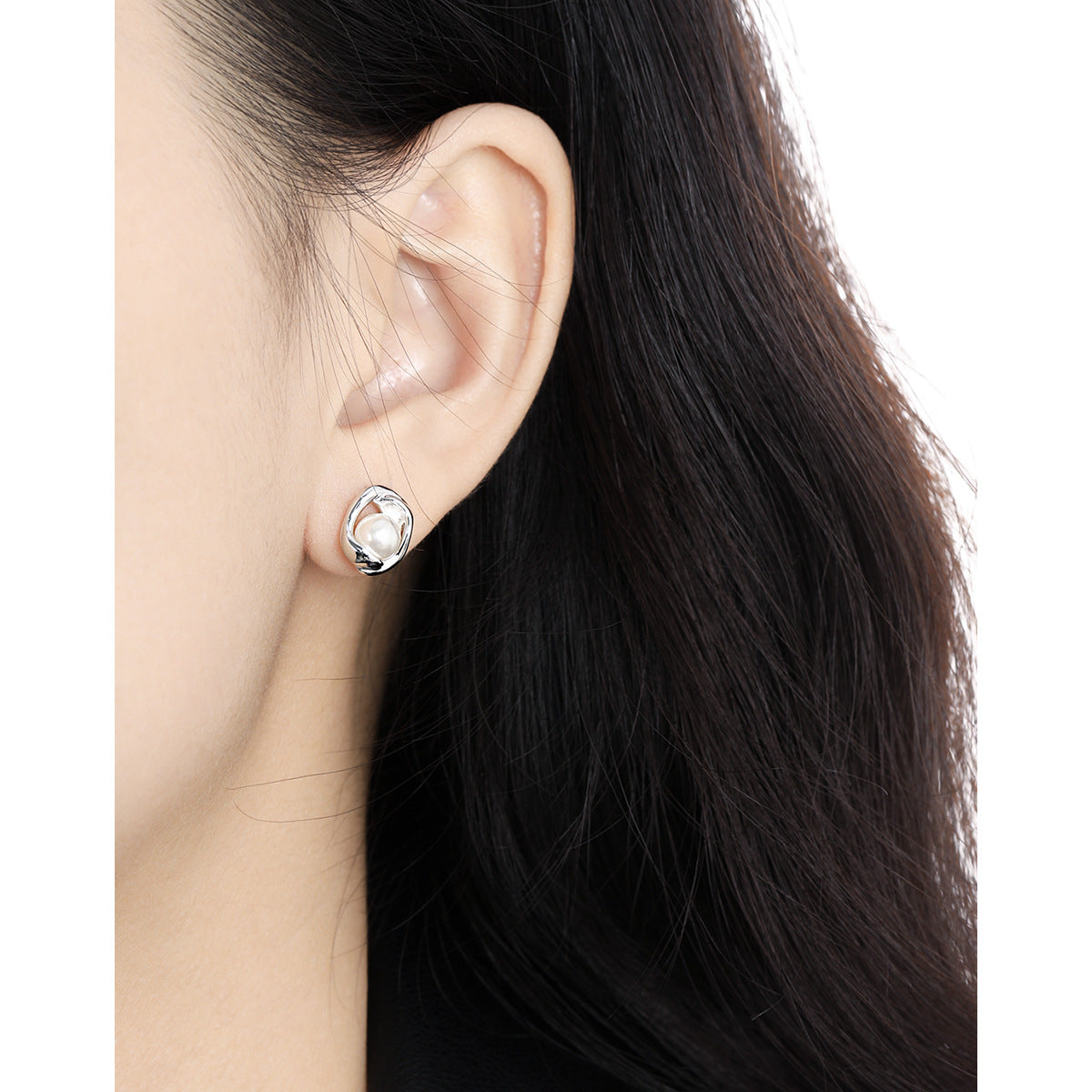 Light Luxury Temperament Inlaid Pearl Sterling Earrings