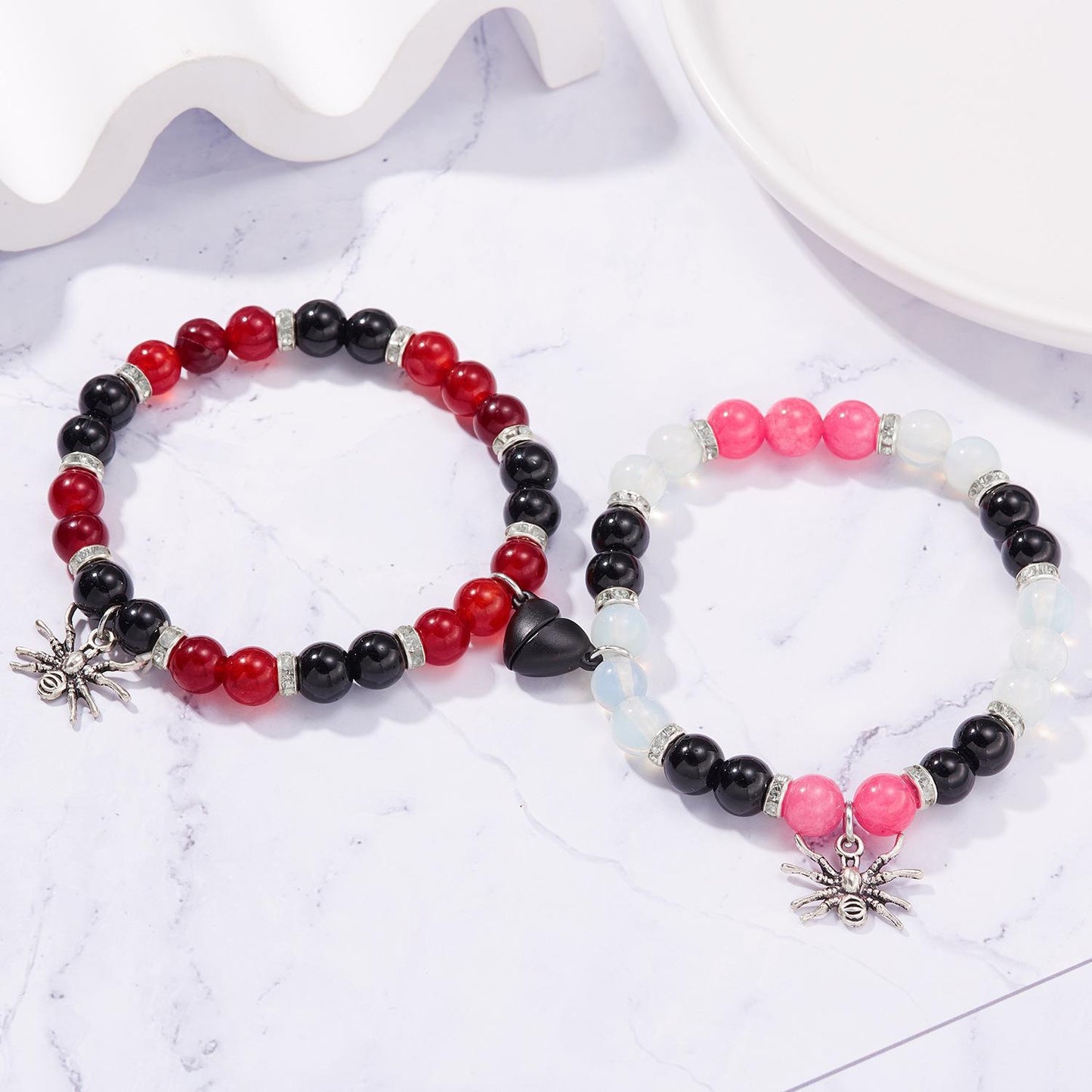 Women's Geometric Round Crystal Fashion Retro Fresh Bracelets