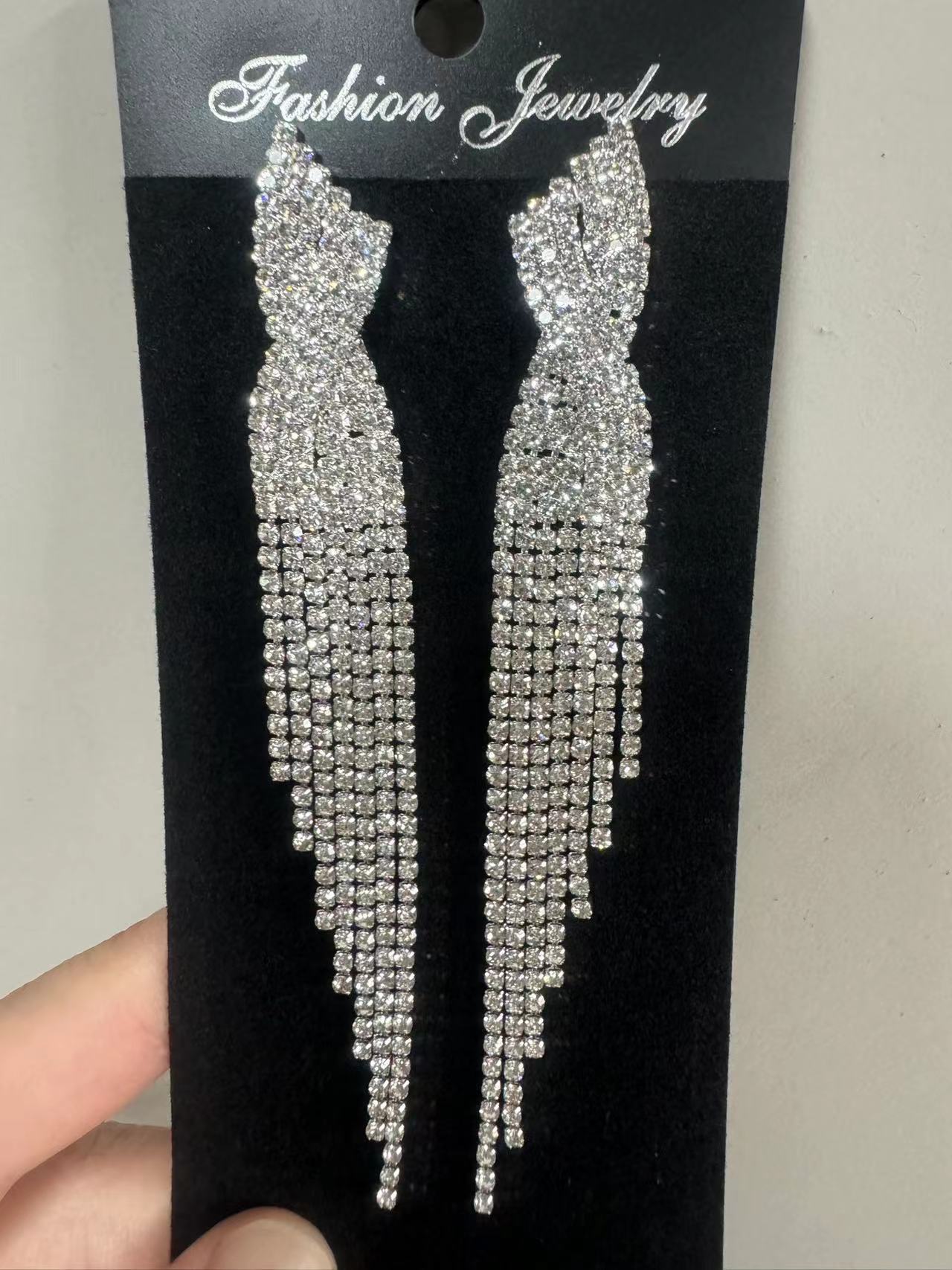 Sparkling Full Rhinestone Long Fringe Female Earrings