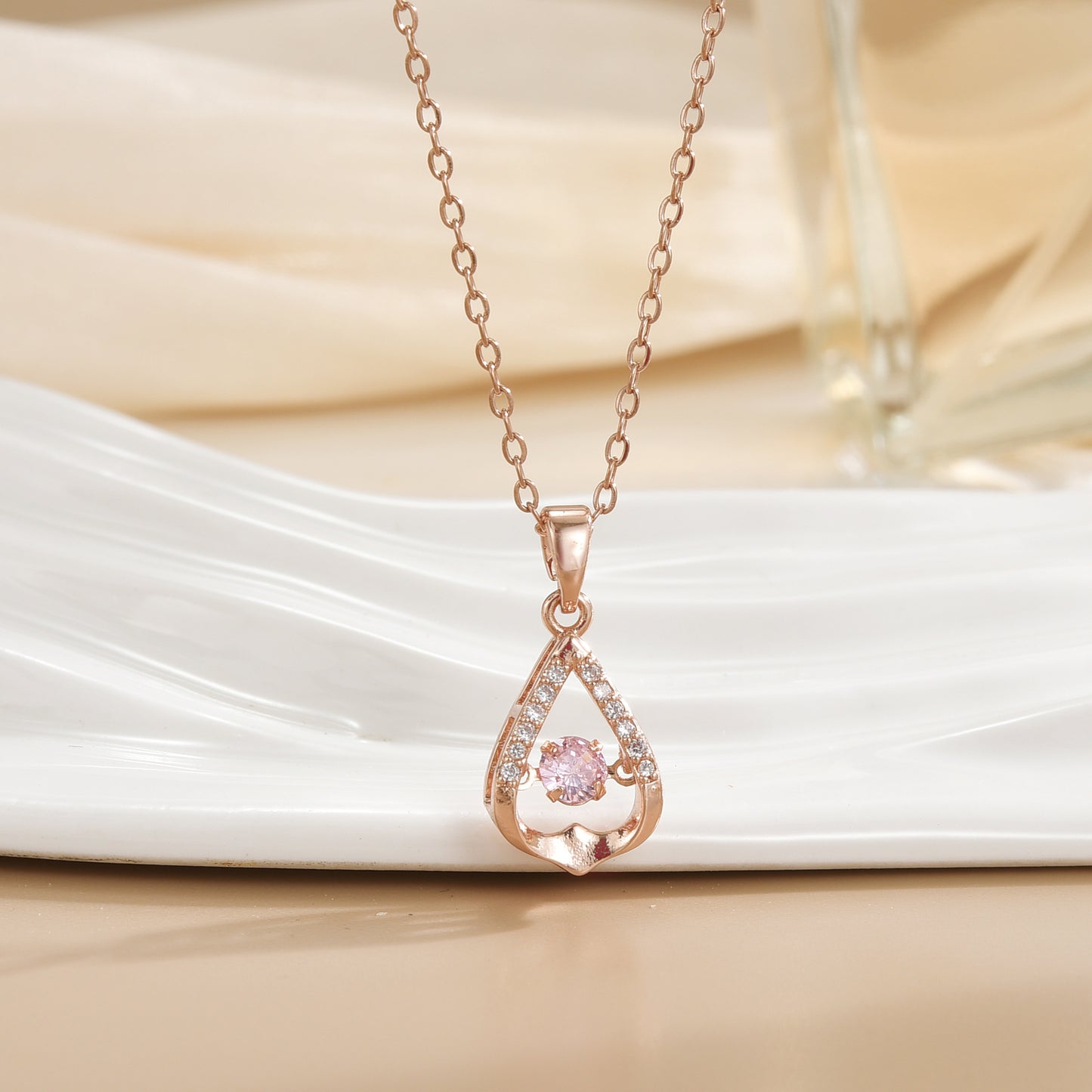 Women's Fading Smart For Simple Graceful Clover Clavicle Chain Niche Necklaces