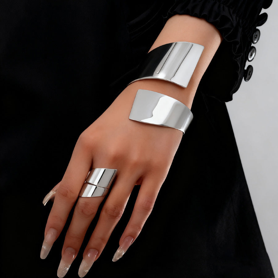 Cool Style Simple Metal Geometry Glossy Bracelet