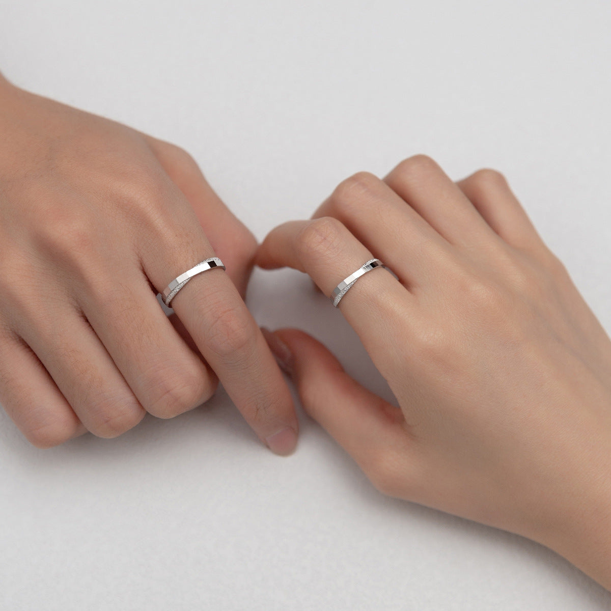 Sier Star River Couple Mobius Simple Rings