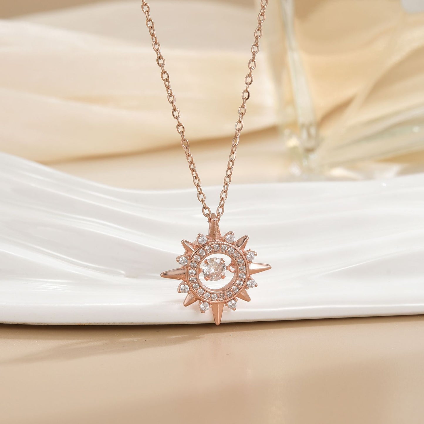 Women's Fading Smart For Simple Graceful Clover Clavicle Chain Niche Necklaces