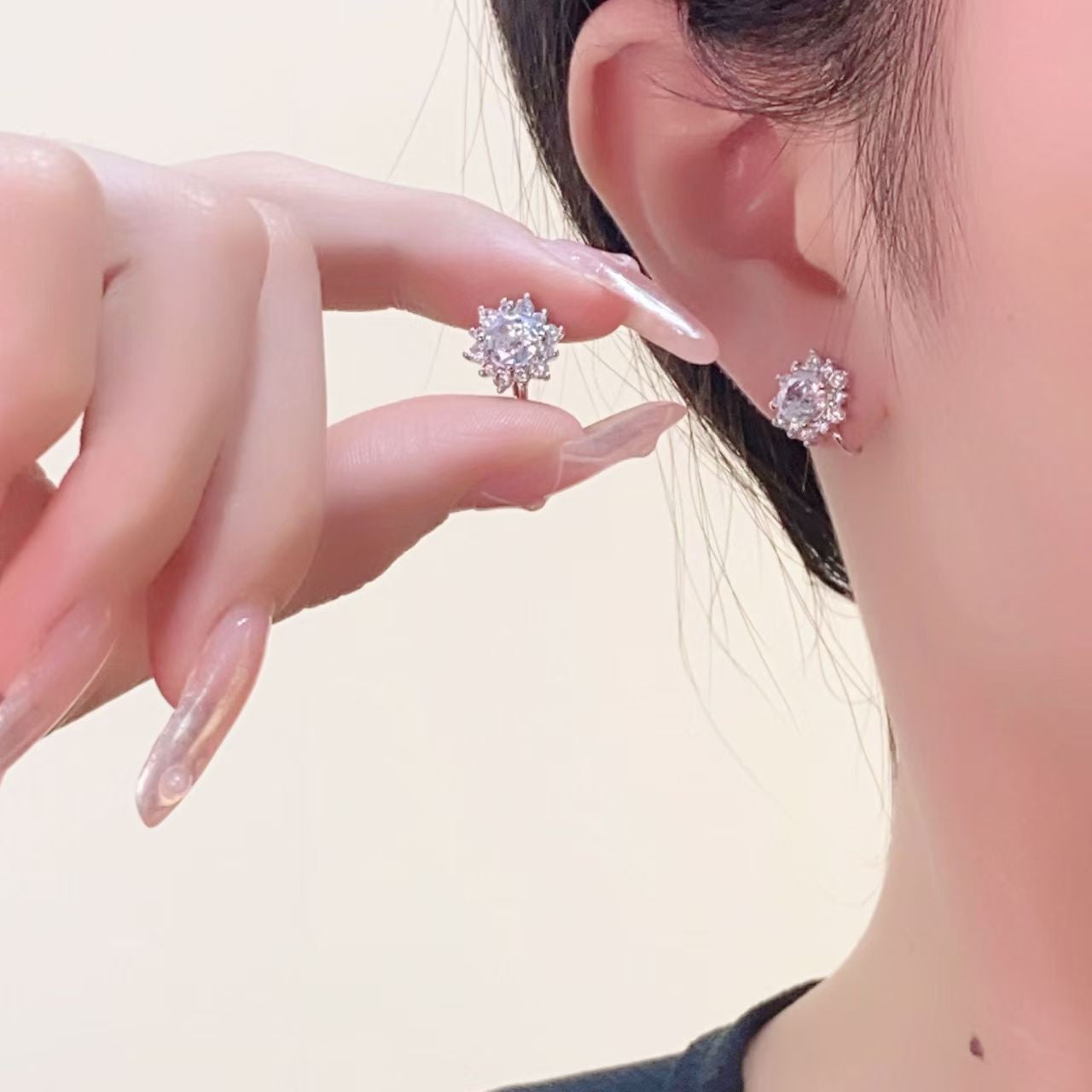 Flash Zircon Sier Ear Advanced Sense Minority Fashion Design Earrings