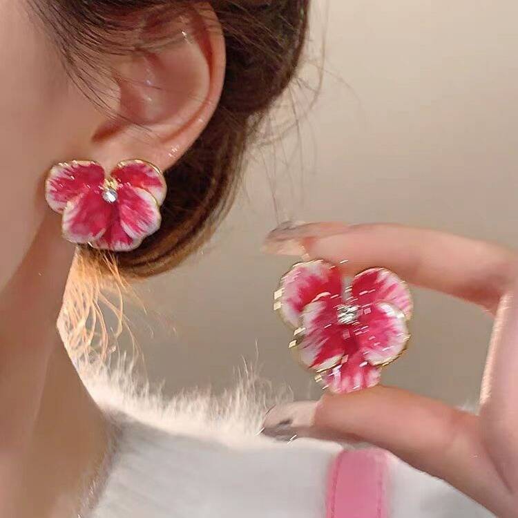 Women's Exaggerated High Sense Special Interest Light Luxury Earrings