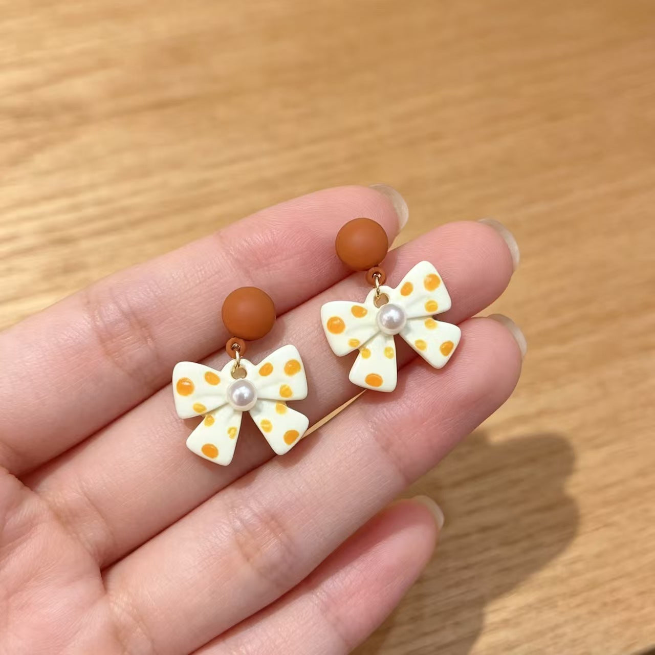Polka Dot Bow Pearl High-grade Sweet Girlish Ear Earrings