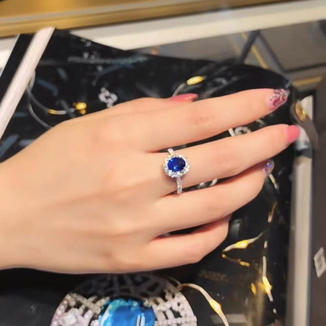 Live Simulation Ruby Sapphire Big Diamond Denier Female Ring