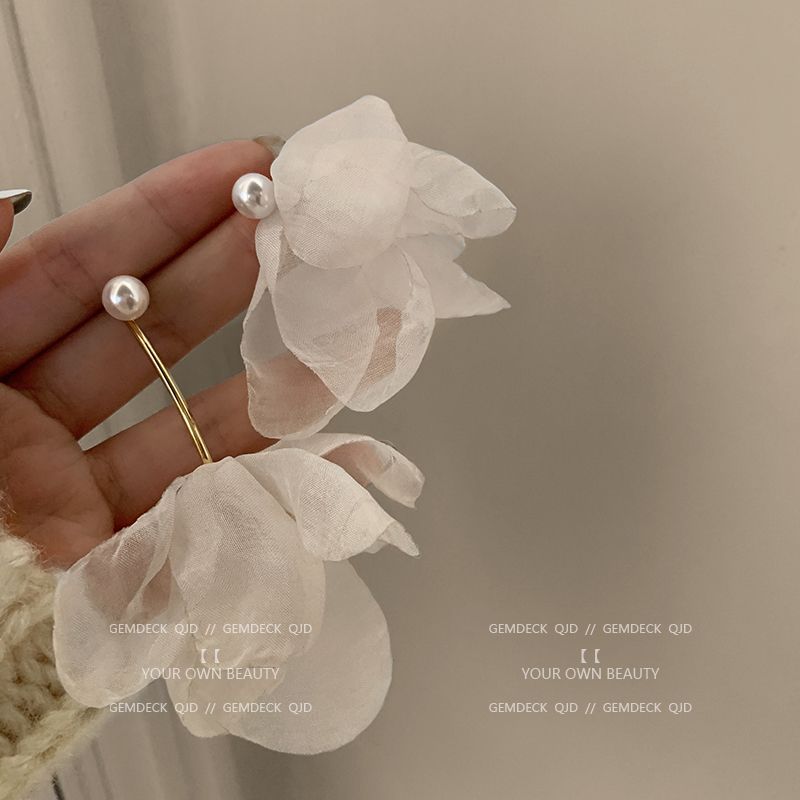 Women's Series Flower Vacation Style Niche High-grade Earrings