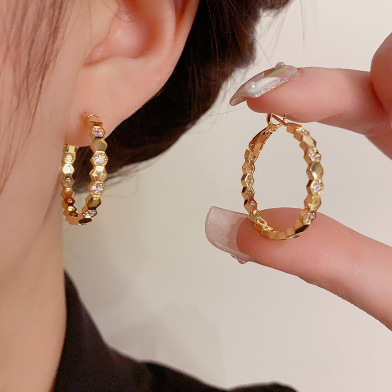 Graceful Fashionable Honeycomb Big Ear Design Earrings