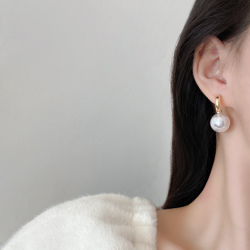 Women's Vintage Pearl Light Luxury Fashion High Sense Earrings