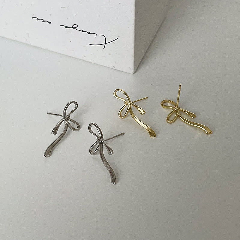 Women's Ribbon Metal Bow Simple Elegant Sweet Earrings