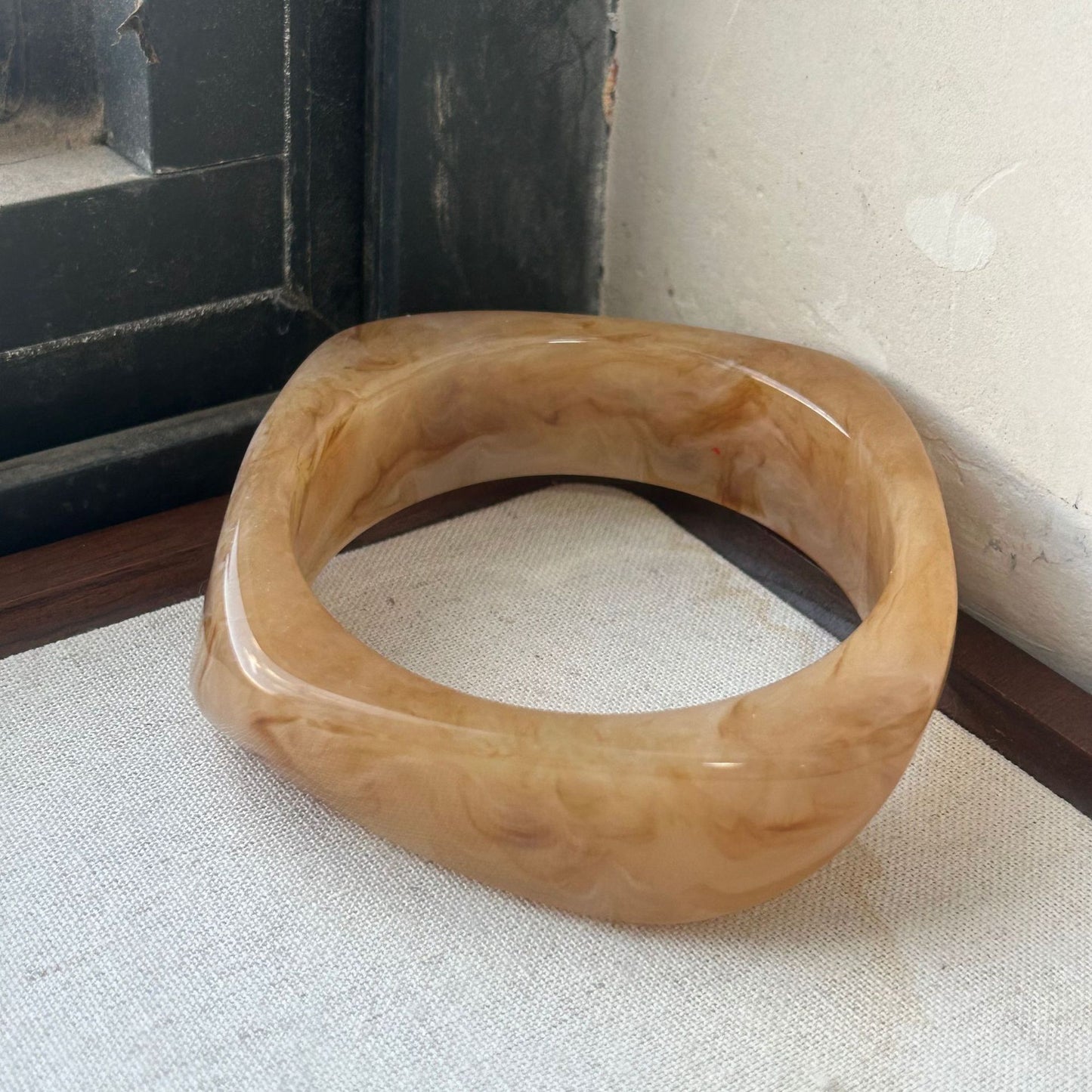 Women's Irregular Blooming Resin Curved Girlfriends Rings