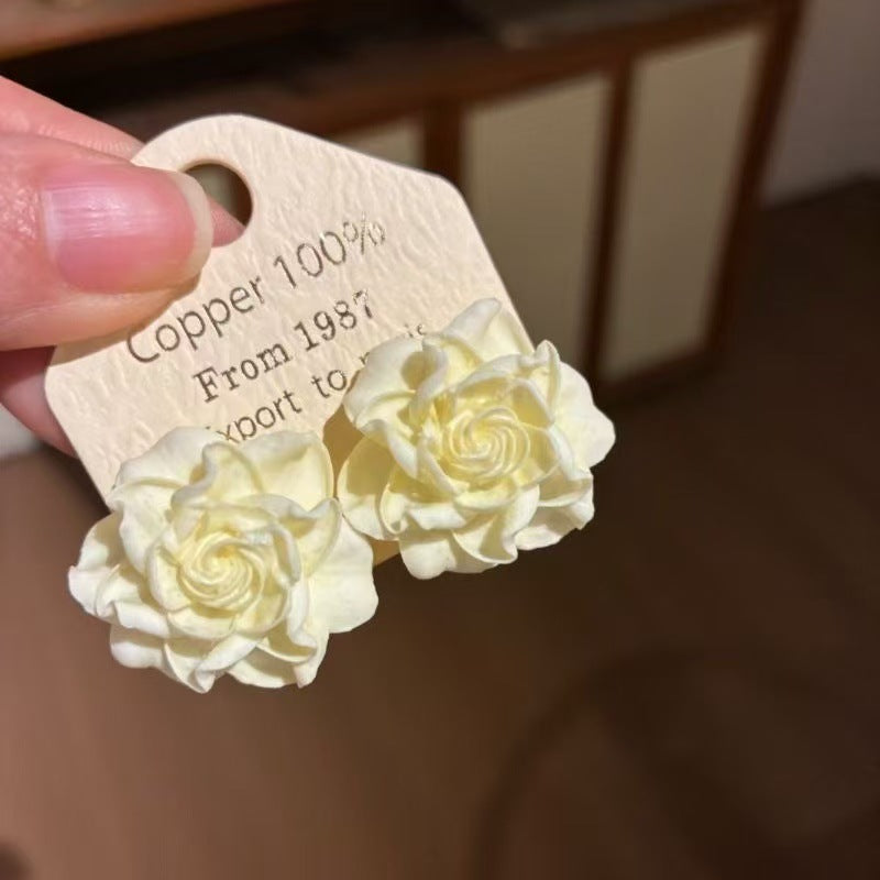 Rose Super Beautiful Light Luxury High-grade Stud Earrings