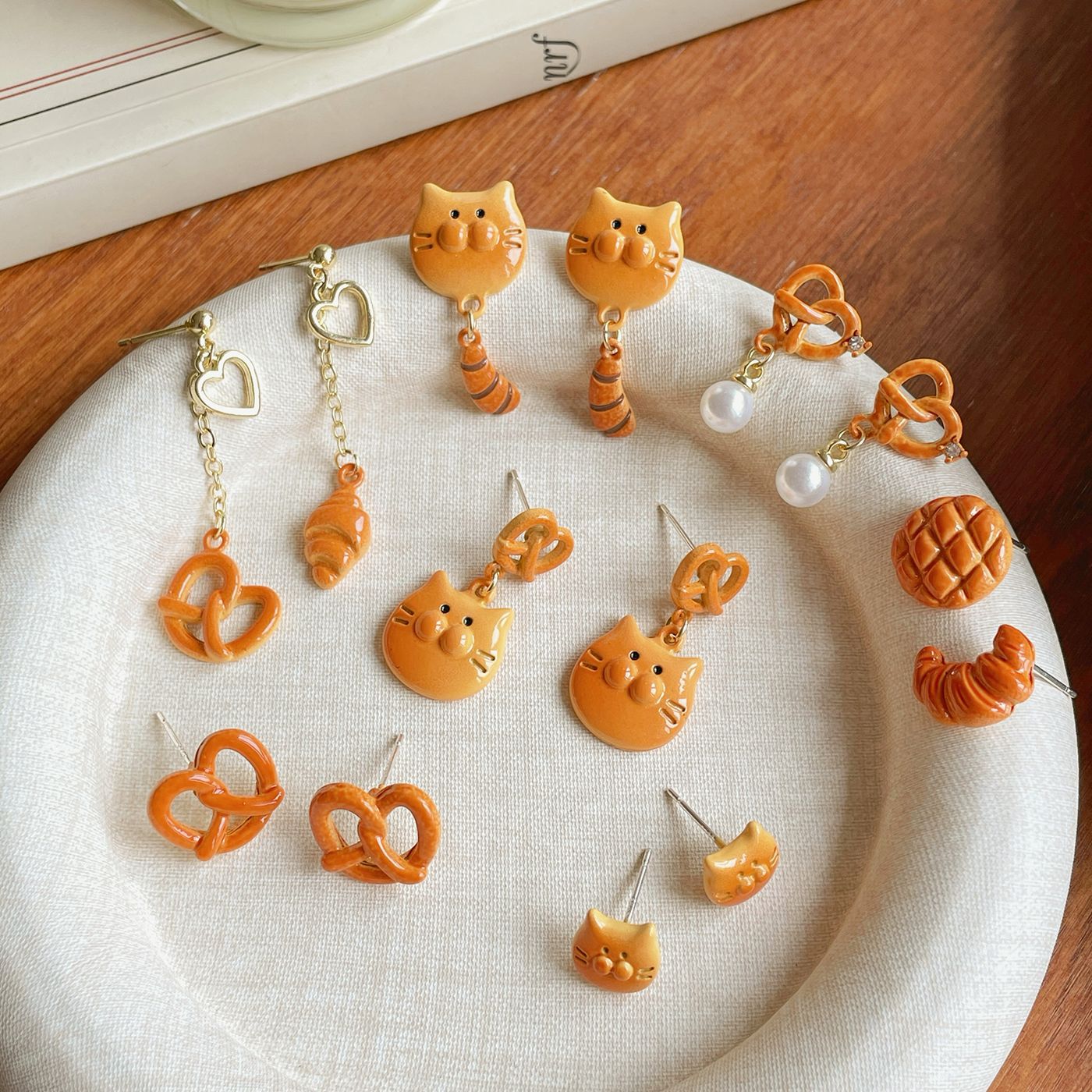 Women's Bread Donut Earings Set Design Cartoon Cat Earrings