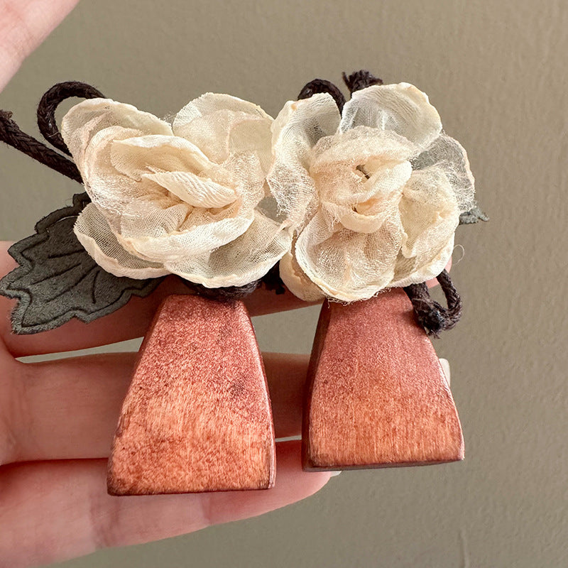 Exaggerated Personalized Mori Net Yarn Flowers Block Earrings