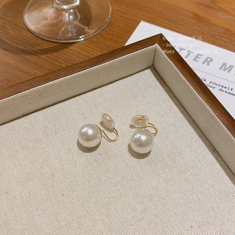 Women's Vintage Pearl Light Luxury Fashion High Sense Earrings