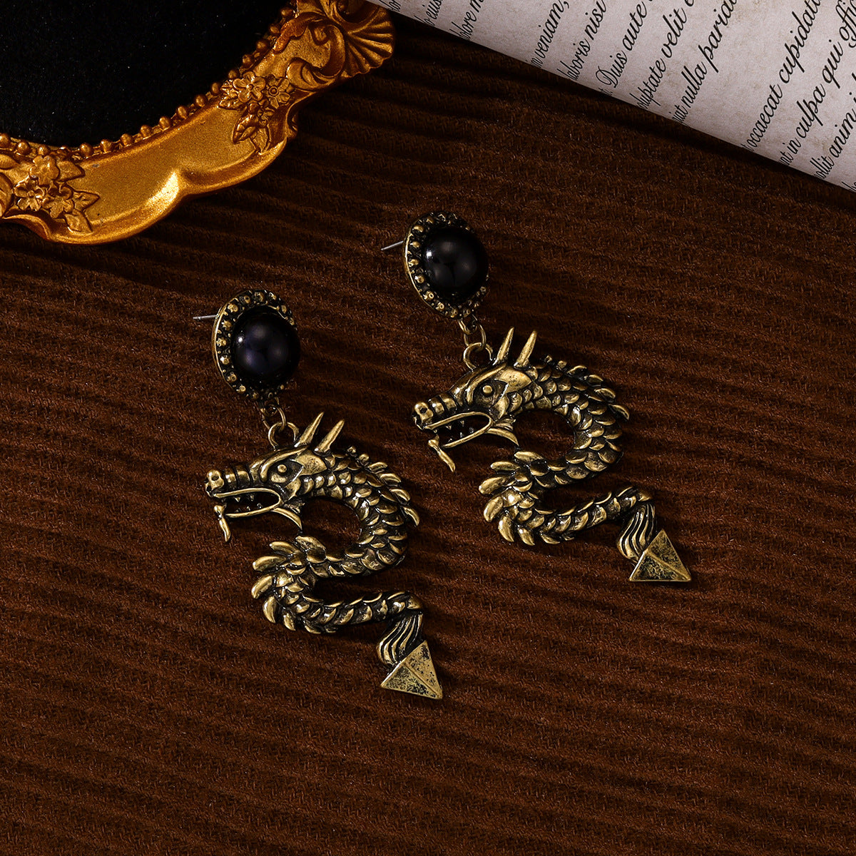 Niche Style Halloween Spider Personality Design Horror Earrings