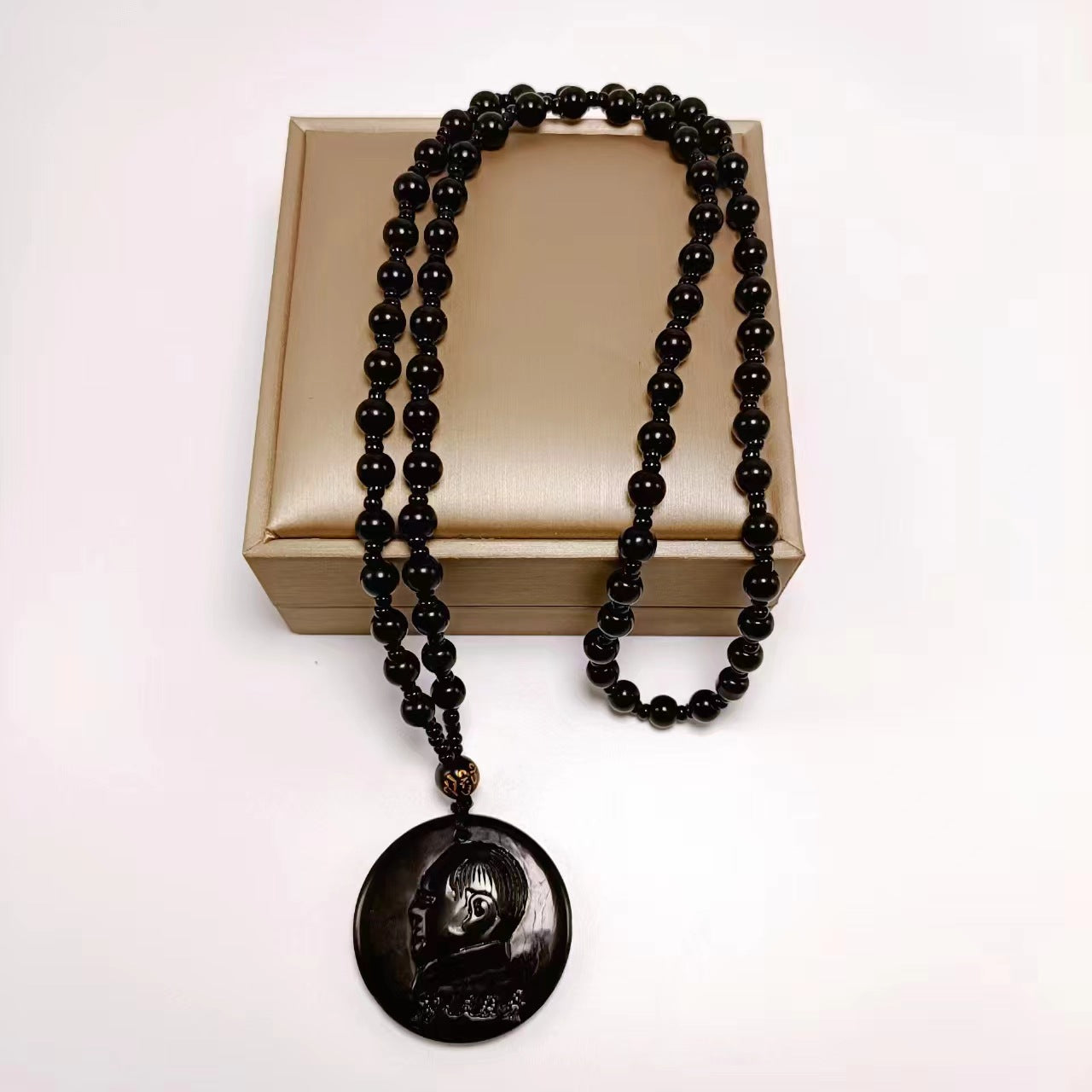 Green Chairman Mao For People Sweater Pendants