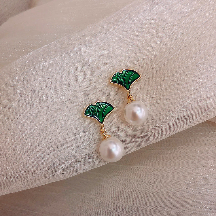 Women's Korean Pearl Simple Temperamental Ear Earrings