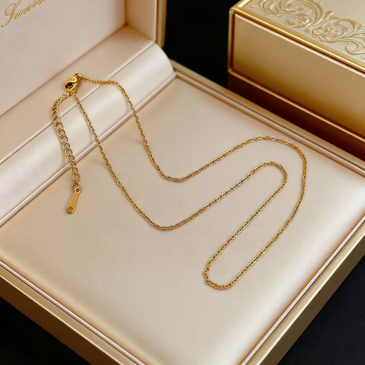 Women's Steel Bare For Niche Design High-grade Chain Light Luxury Exquisite Necklace