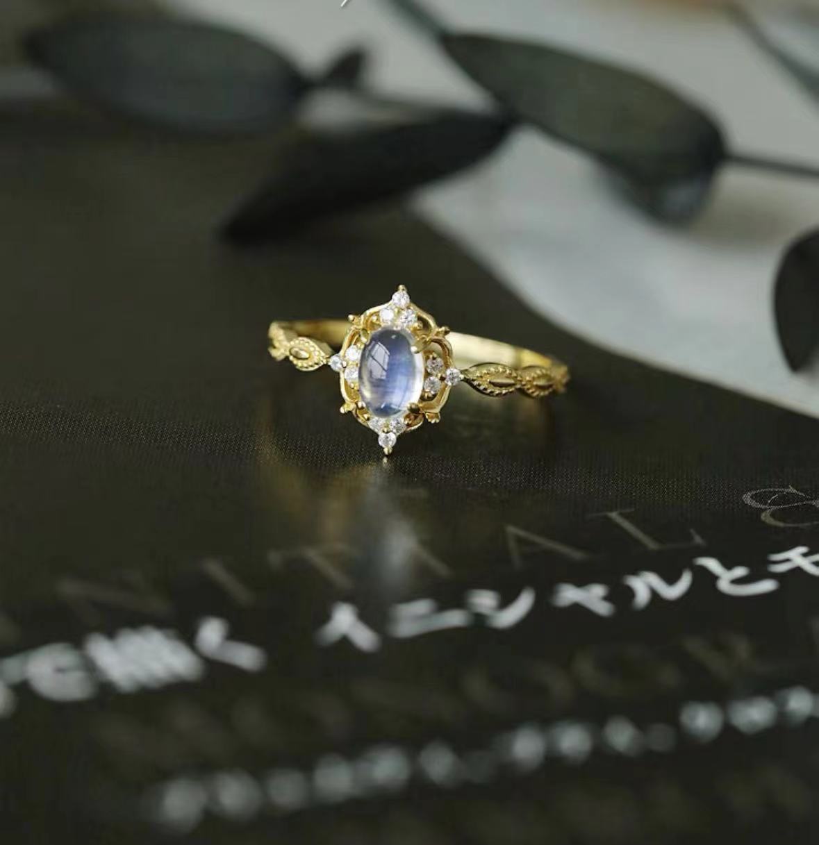 Women's Retro Style Moonstone Blue Light Natural Little Rings