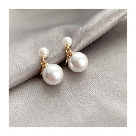 Women's Small Pearls Mosquito Coil French Retro Ear Clip