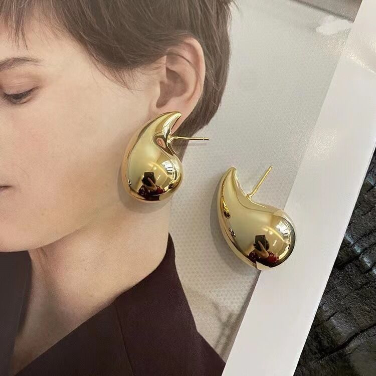 Women's Exaggerated High Sense Special Interest Light Luxury Earrings