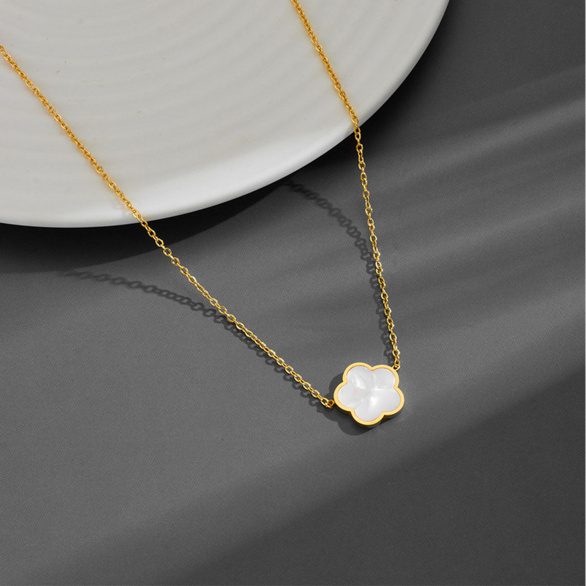 Clover Elegant Flower Simple Light Luxury Fashion High Sense Na Jewelry Set