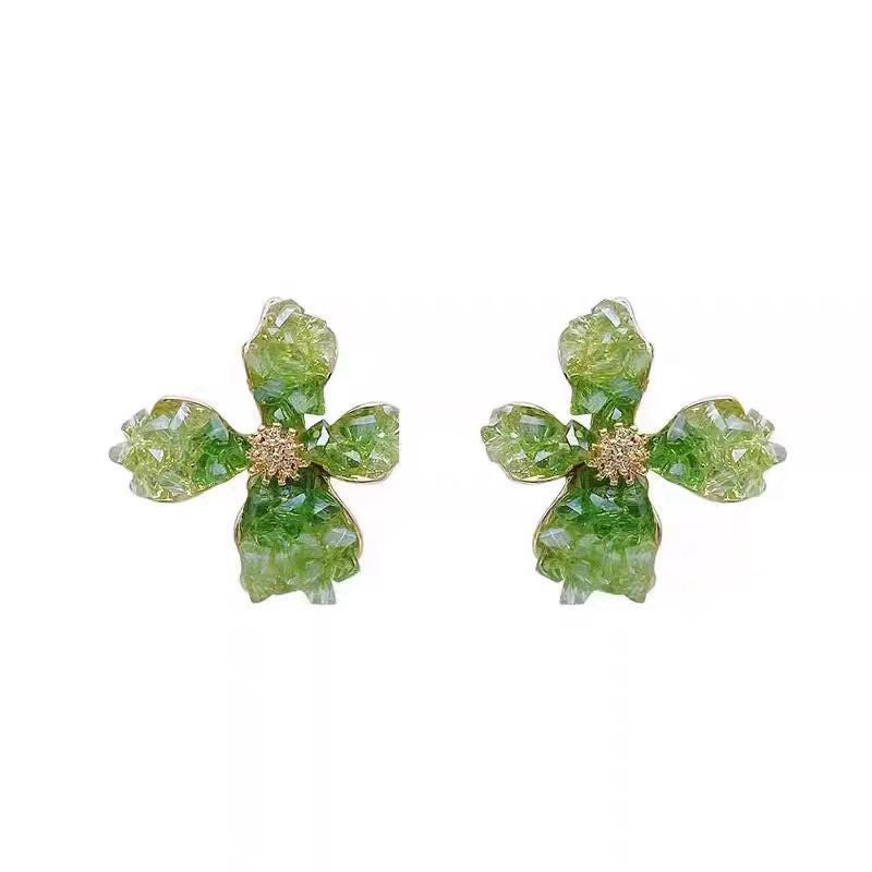 Sier Needle Resin Flower Tassel Mori Stud Earrings